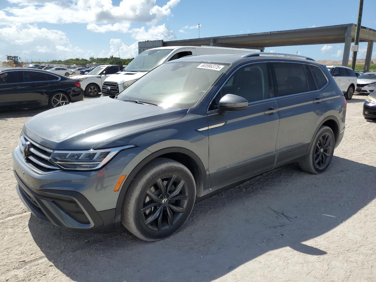 VOLKSWAGEN TIGUAN SE 2023