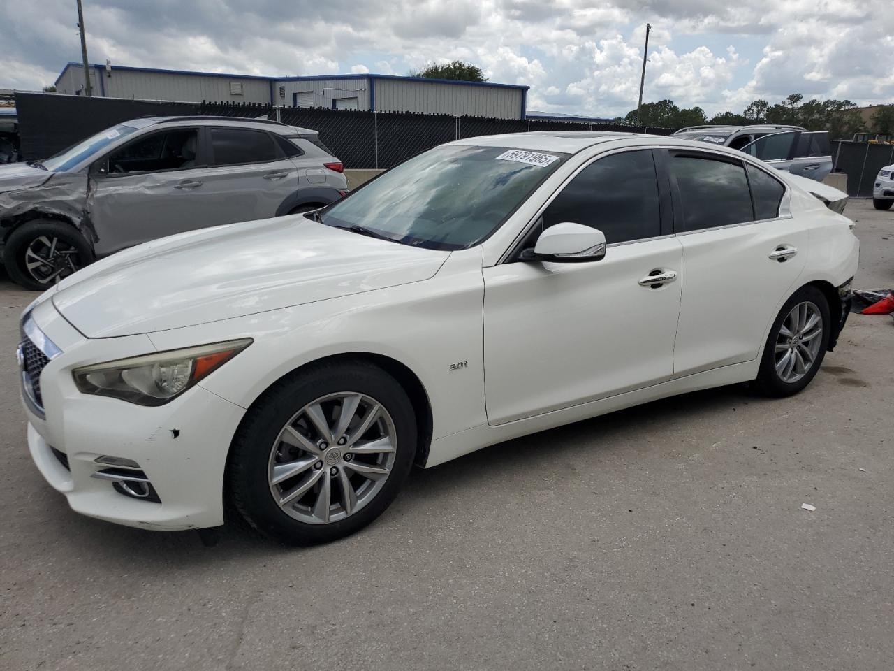 INFINITI Q50 PREMIU 2017