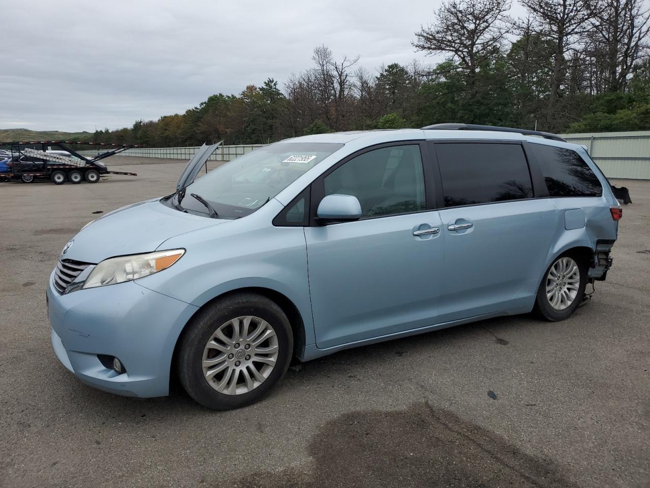 TOYOTA SIENNA 2015