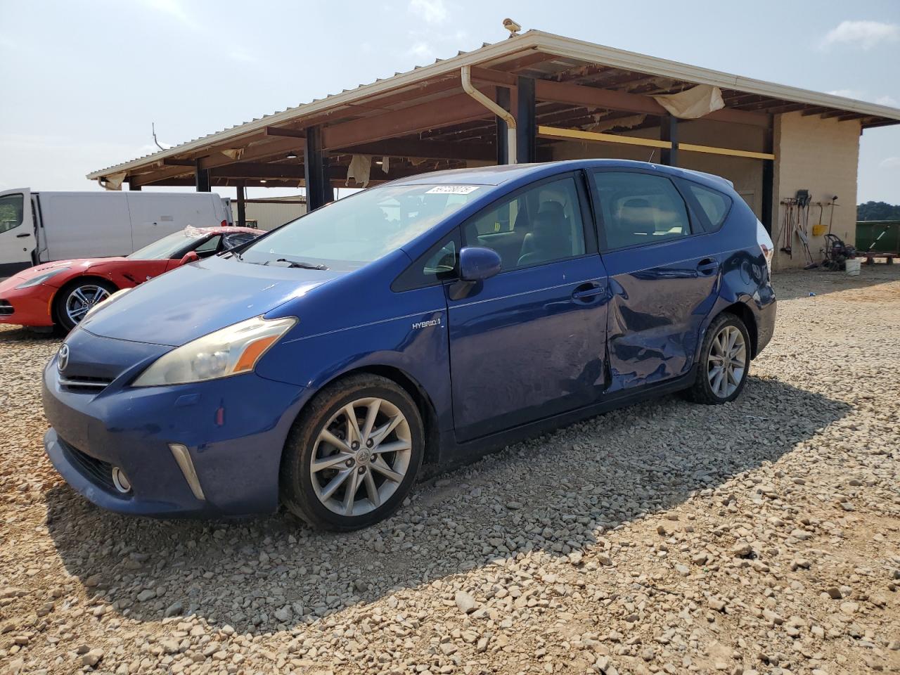 TOYOTA PRIUS V 2013