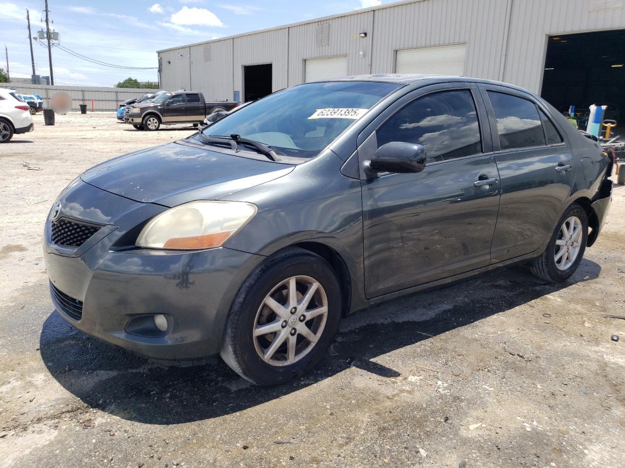 TOYOTA YARIS 2010