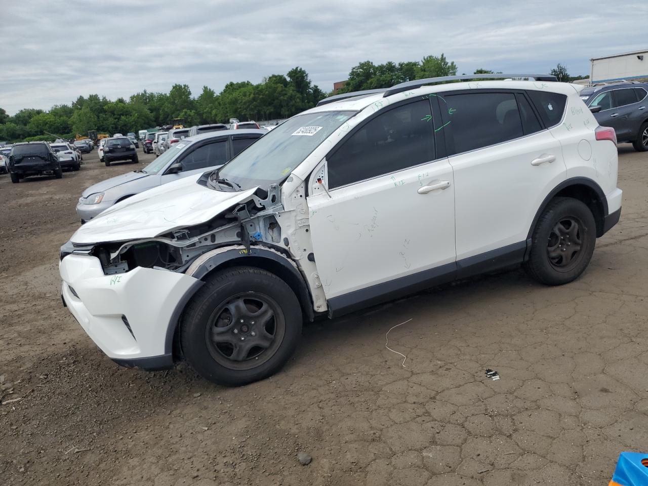 TOYOTA RAV4 LE 2017