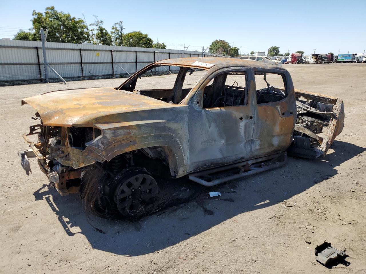 TOYOTA TACOMA DOU 2017