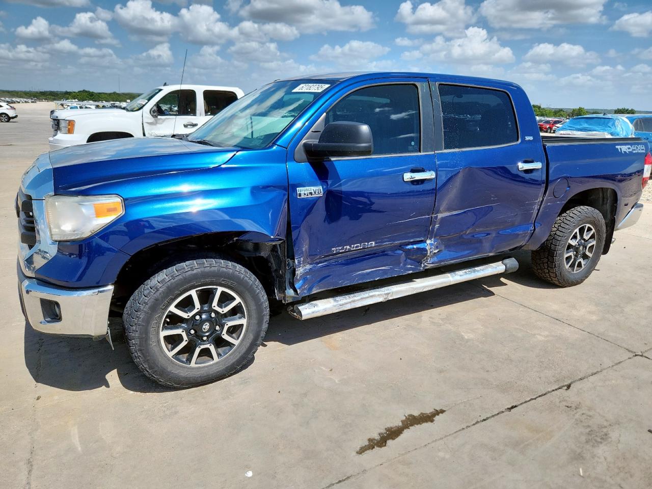 TOYOTA TUNDRA CRE 2015