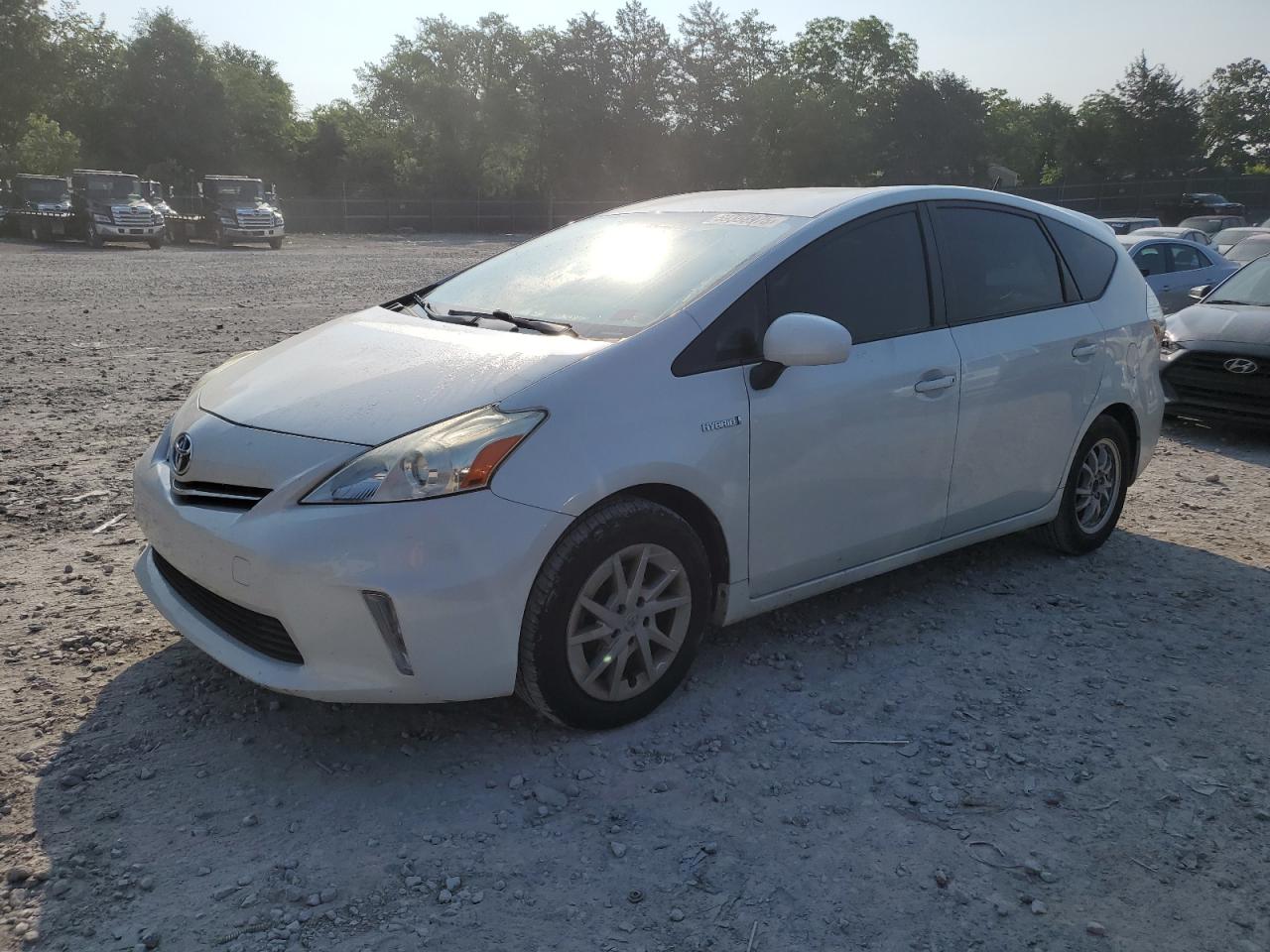 TOYOTA PRIUS V 2014