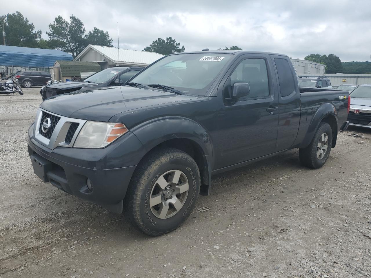 NISSAN FRONTIER S 2013