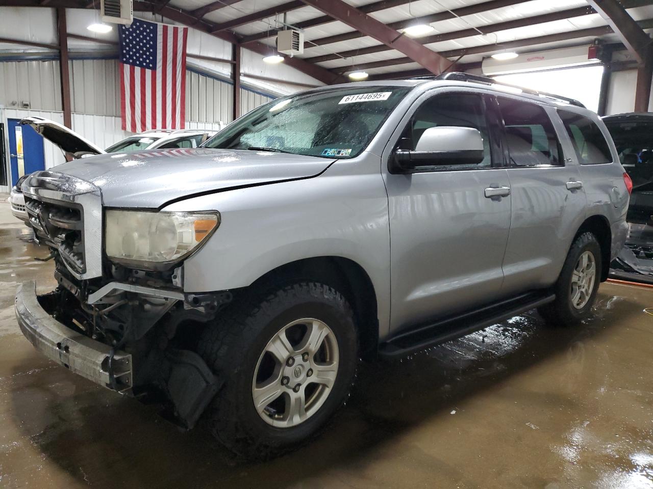 TOYOTA SEQUOIA SR 2014