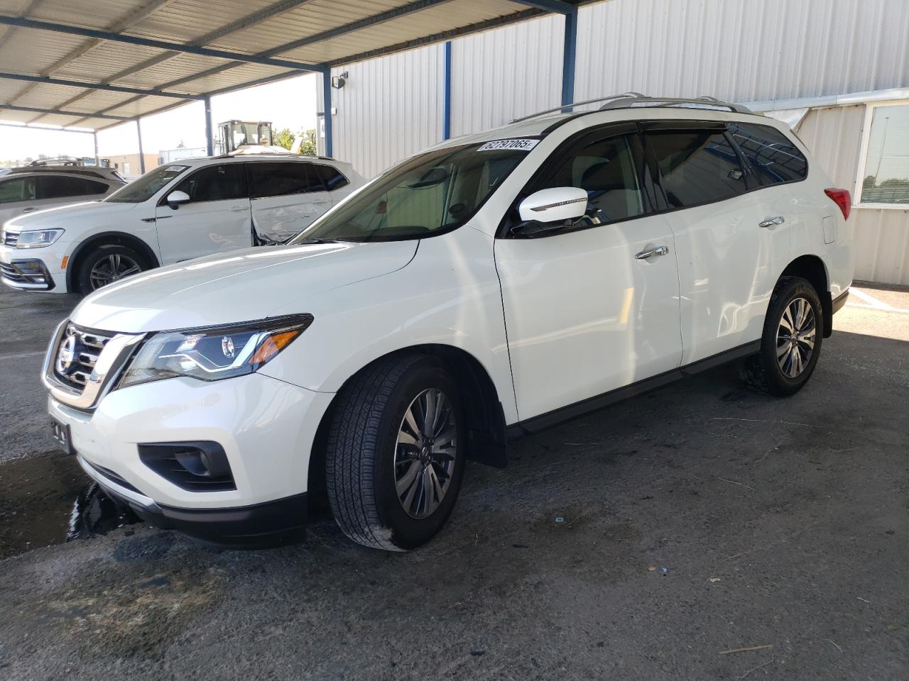 NISSAN PATHFINDER 2019