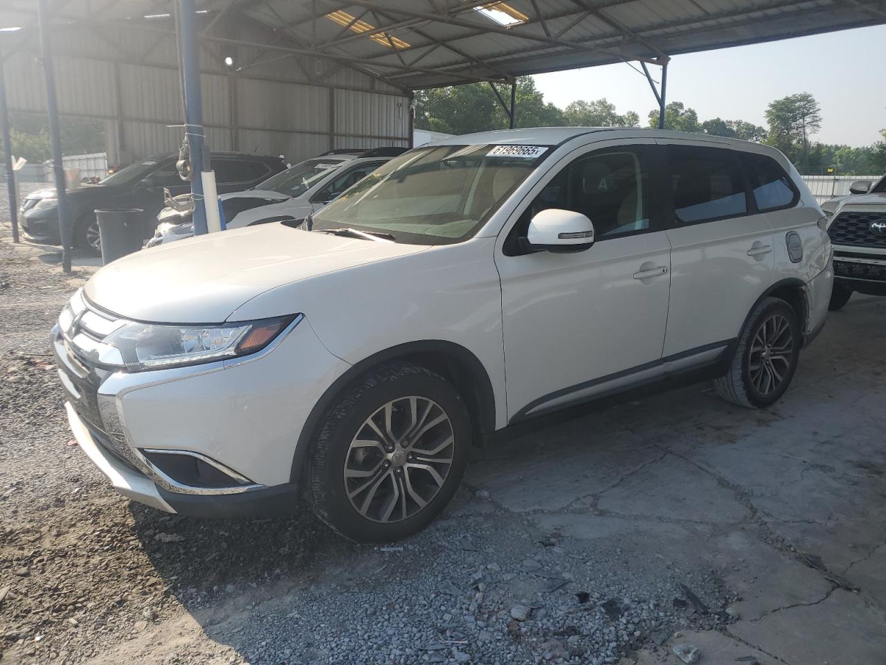 MITSUBISHI OUTLANDER 2018