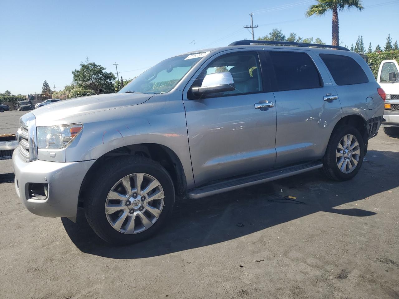 TOYOTA SEQUOIA PL 2011