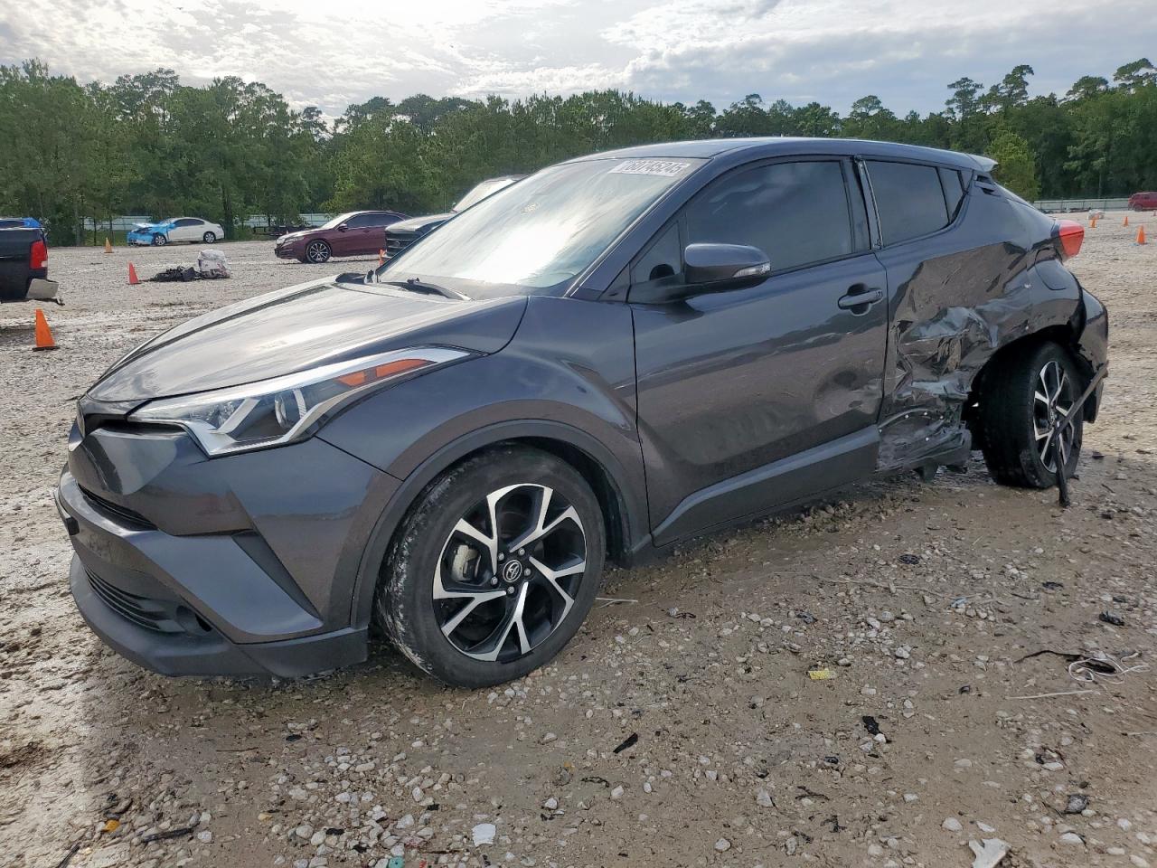 TOYOTA C-HR XLE 2018