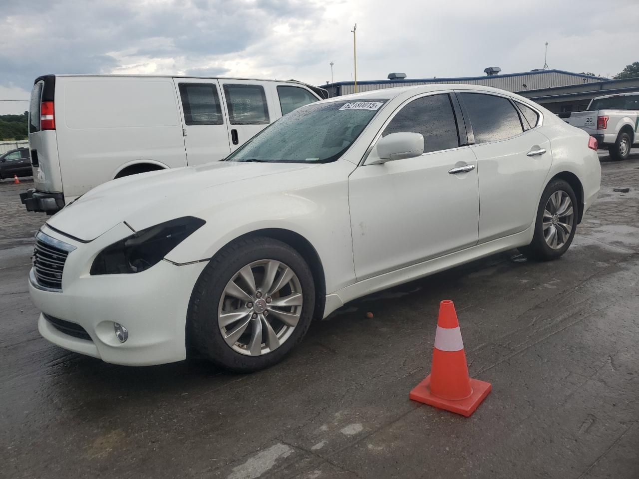 INFINITI M37 2012