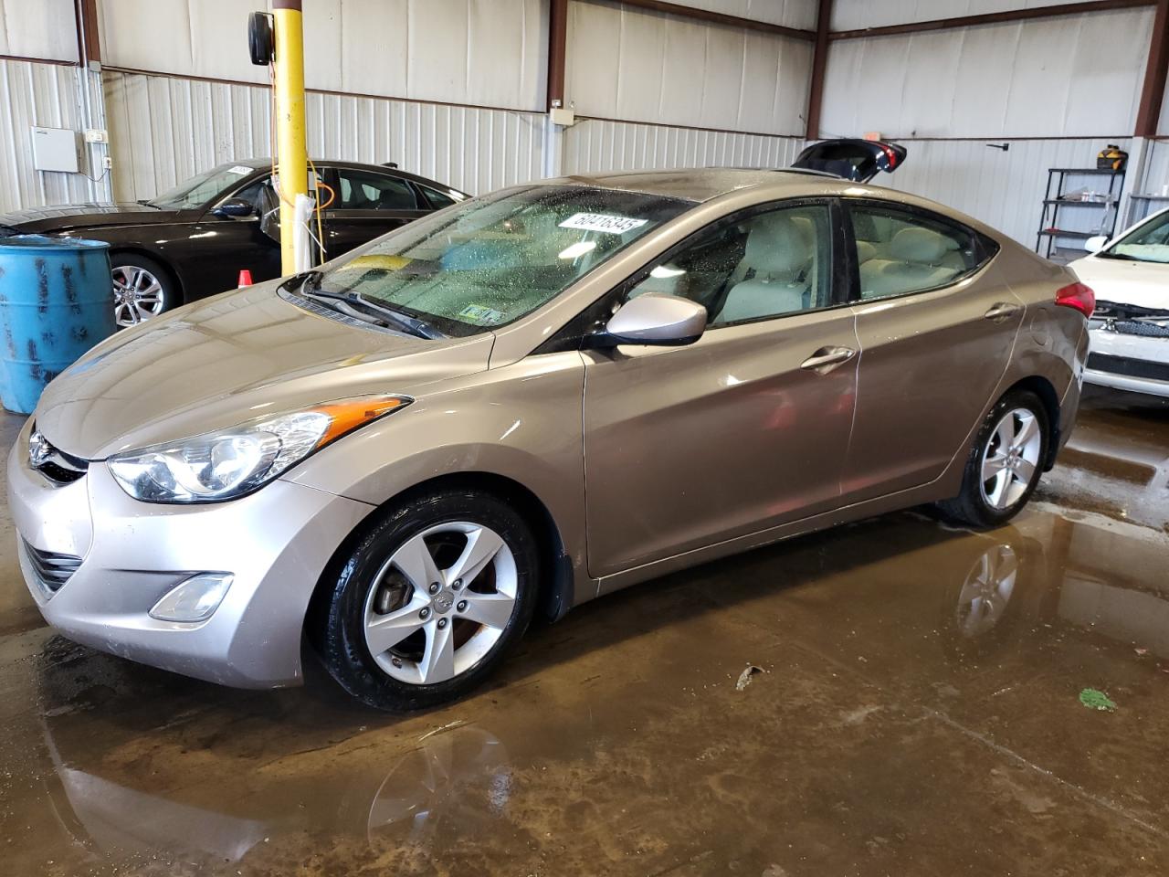 HYUNDAI ELANTRA GL 2013