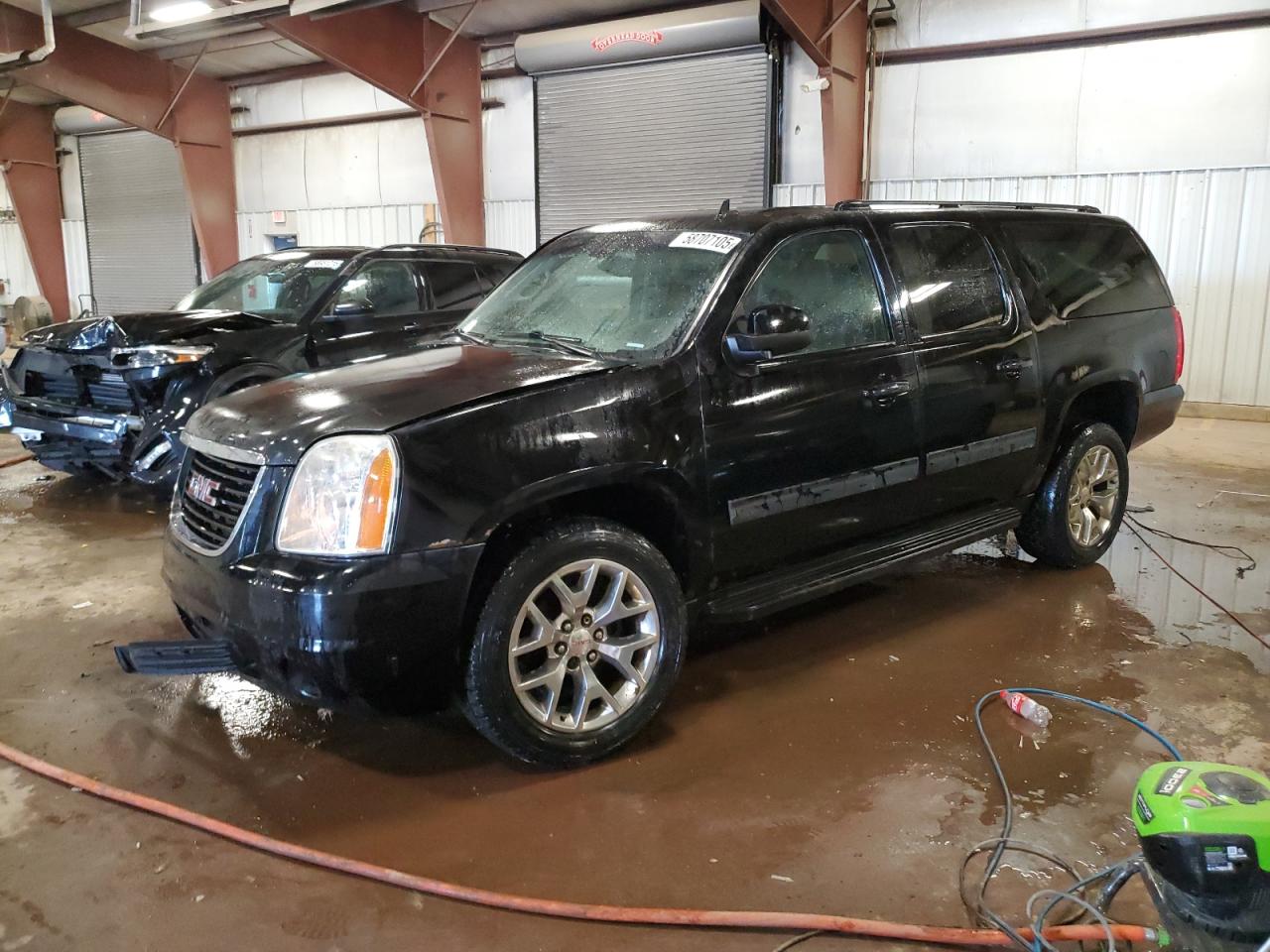 GMC YUKON XL K 2011