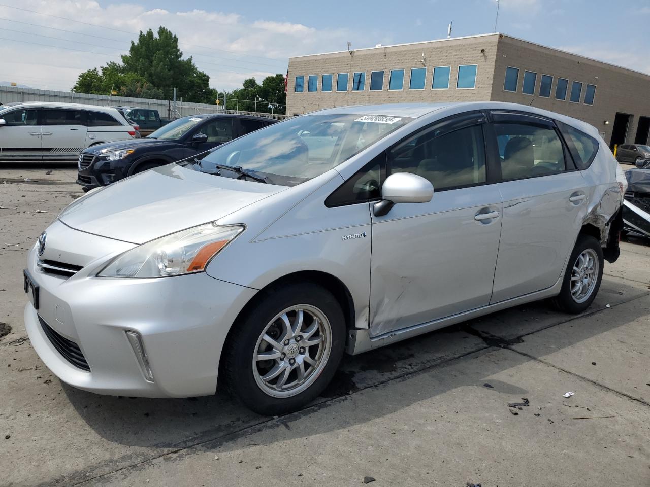 TOYOTA PRIUS V 2014