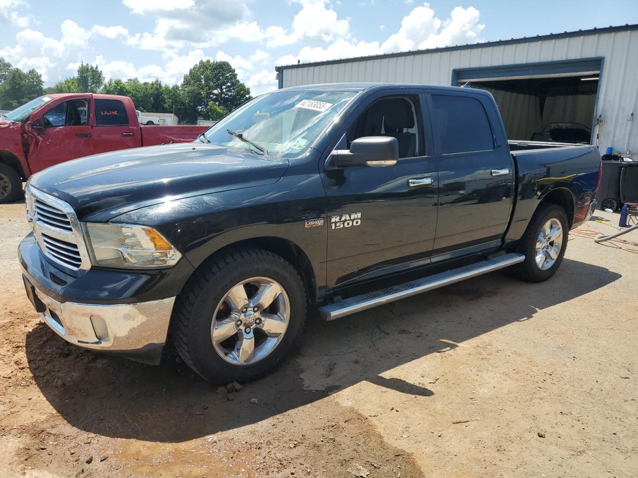 RAM 1500 SLT 2015