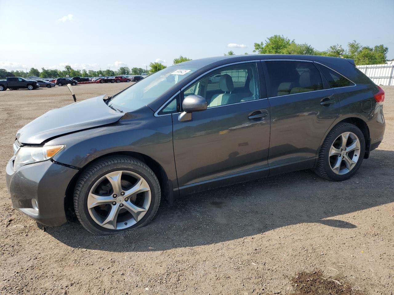 TOYOTA VENZA 2011