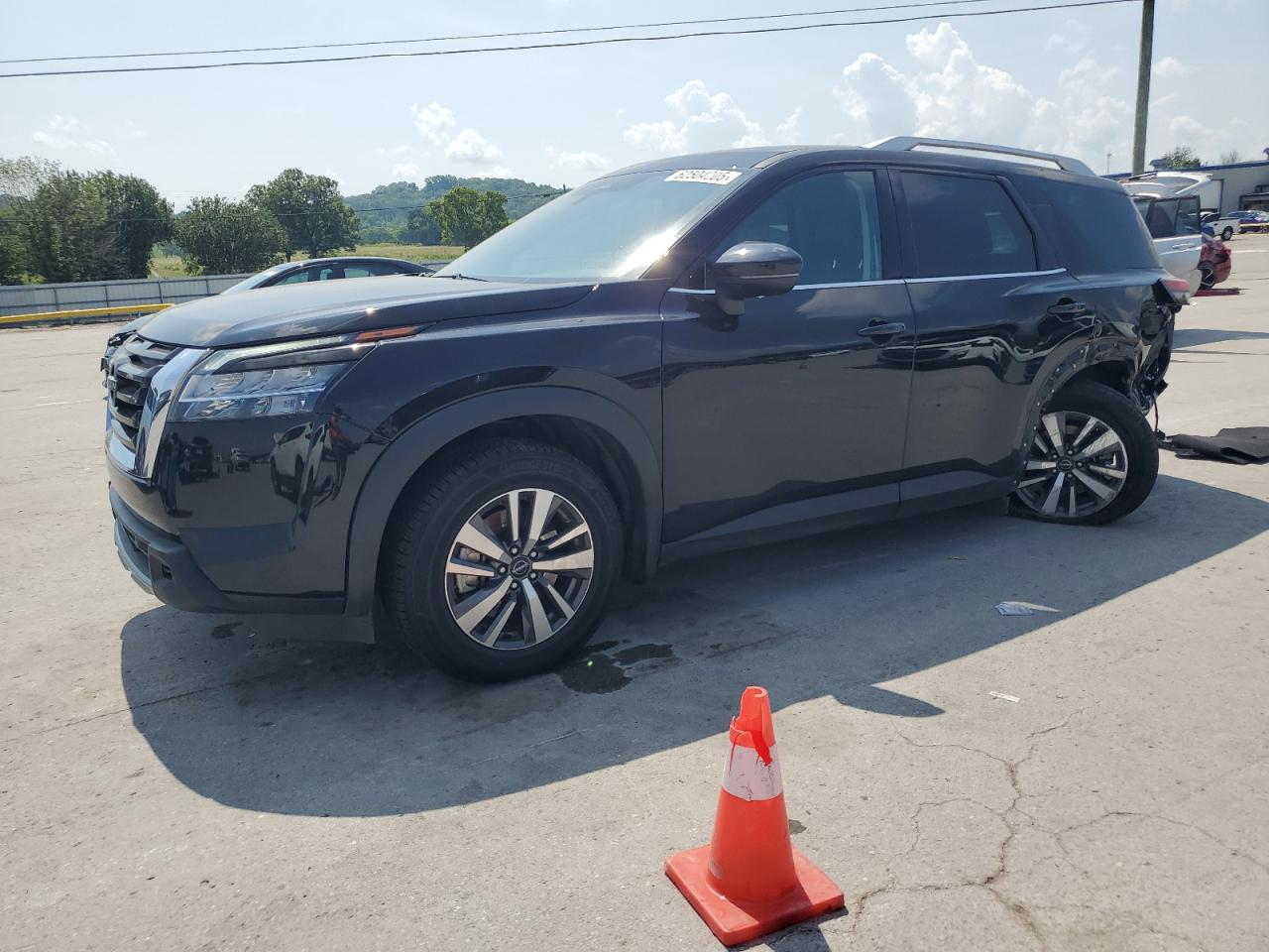 NISSAN PATHFINDER 2024