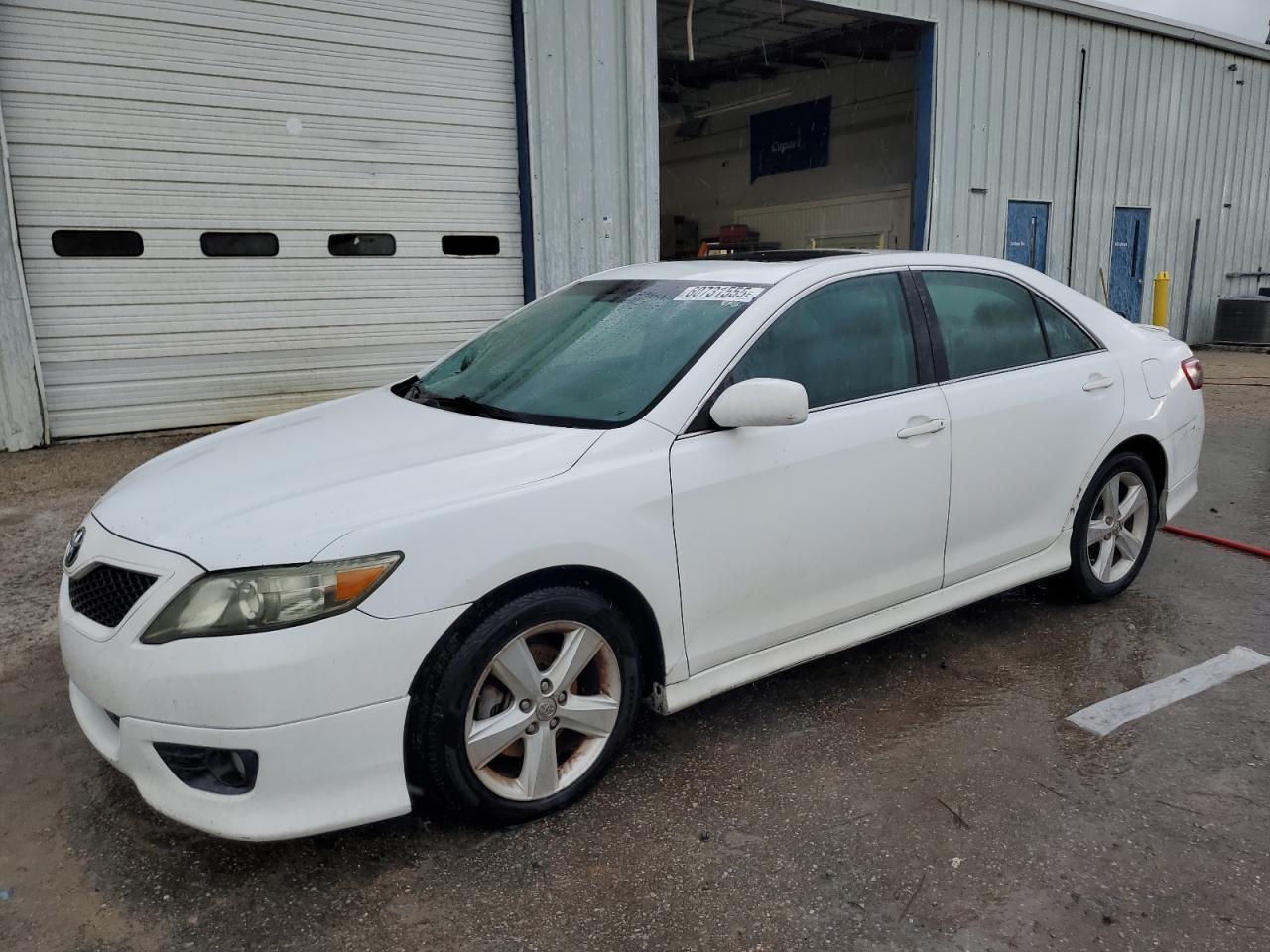 TOYOTA CAMRY BASE 2011