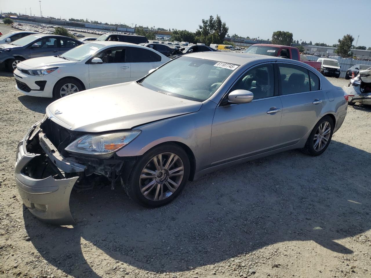HYUNDAI GENESIS 3. 2010