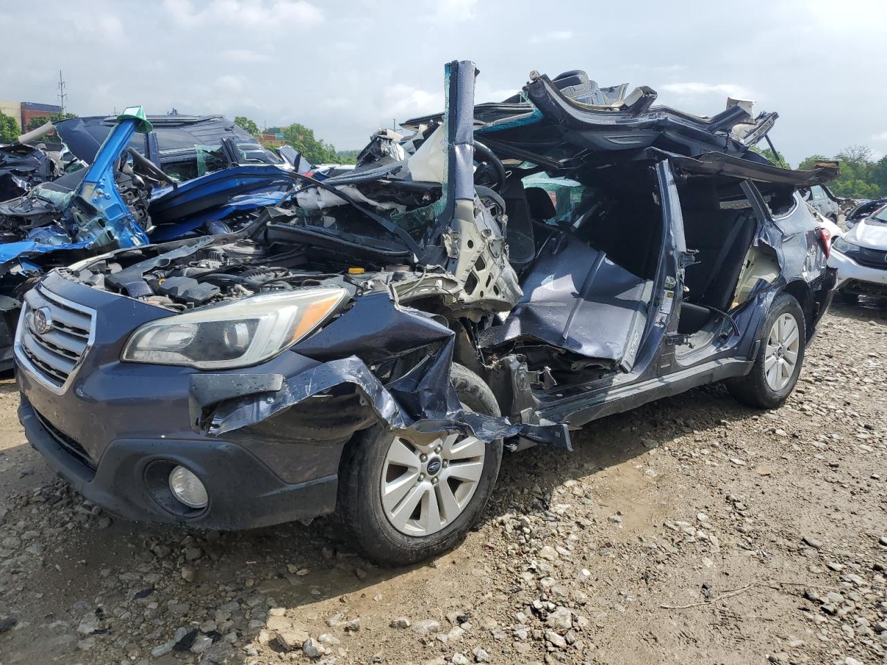 SUBARU OUTBACK 2. 2015