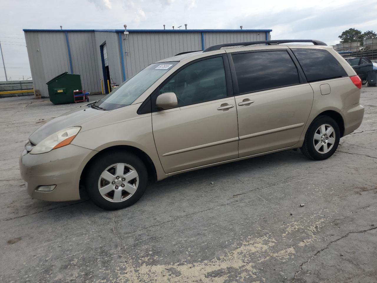 TOYOTA SIENNA 2010