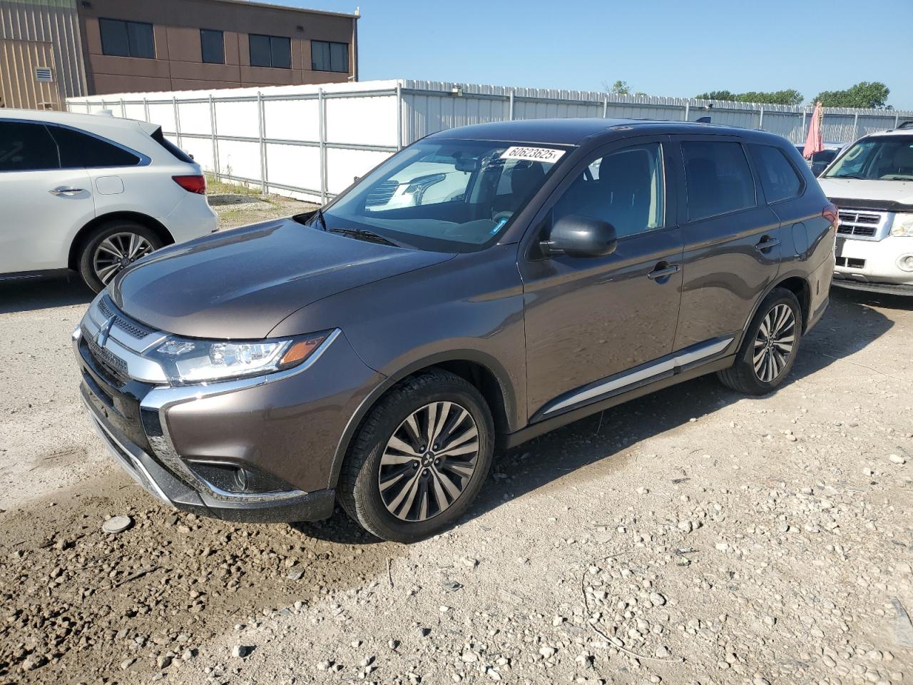 MITSUBISHI OUTLANDER 2020