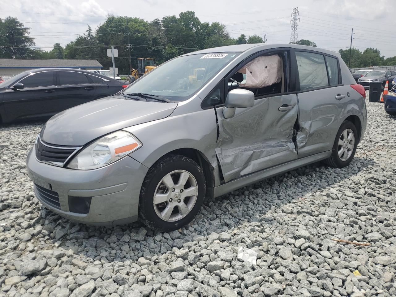NISSAN VERSA 2011