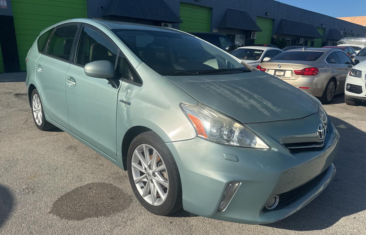 TOYOTA PRIUS V 2014