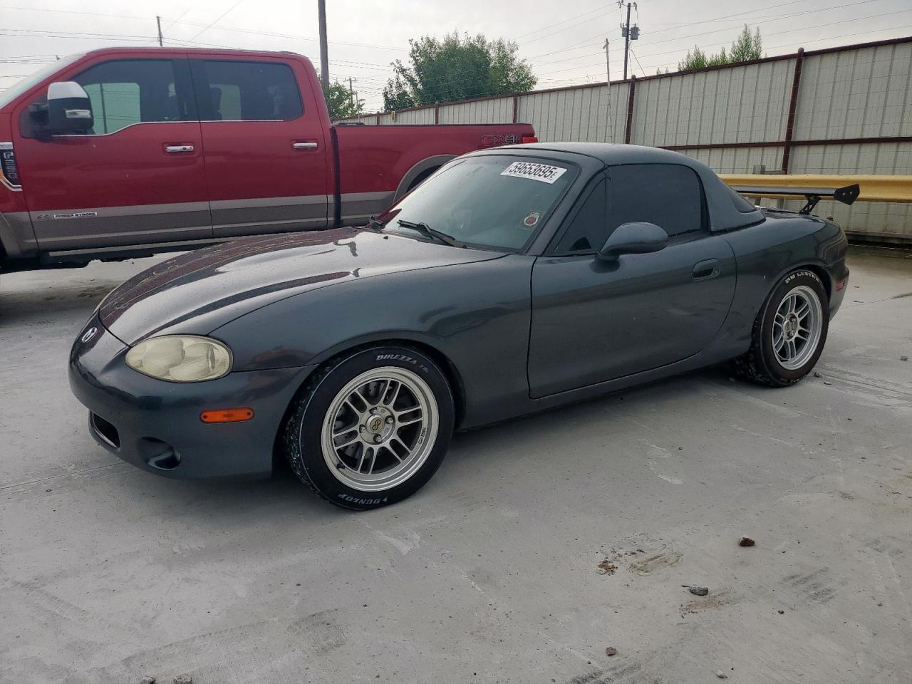 MAZDA MX-5 MIATA 2001