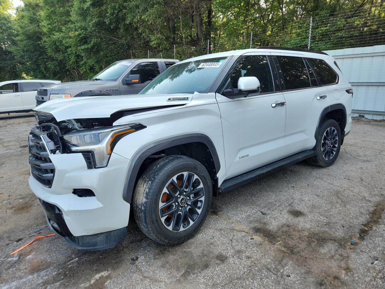 TOYOTA SEQUOIA SR 2023