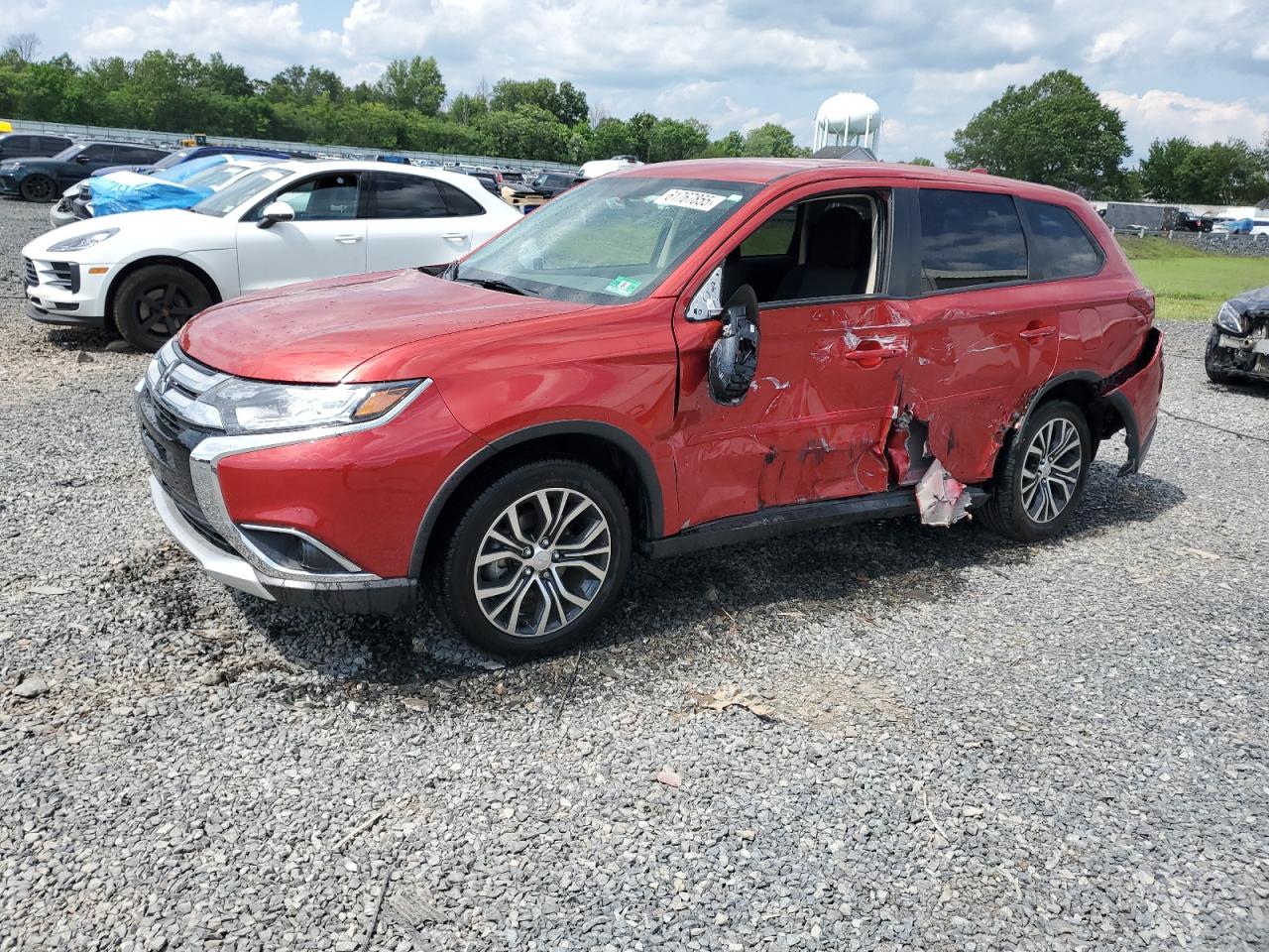 MITSUBISHI OUTLANDER 2017