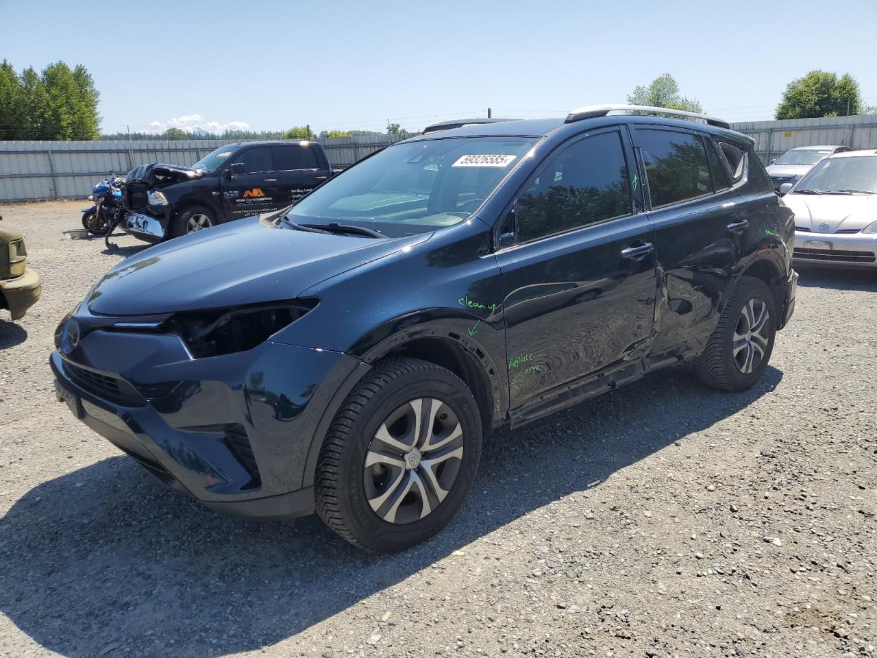 TOYOTA RAV4 LE 2018
