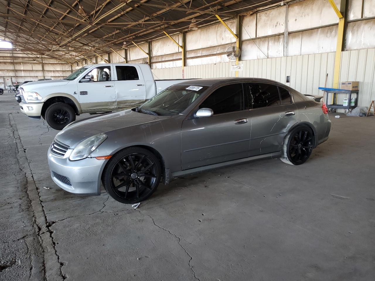 INFINITI G35 2005