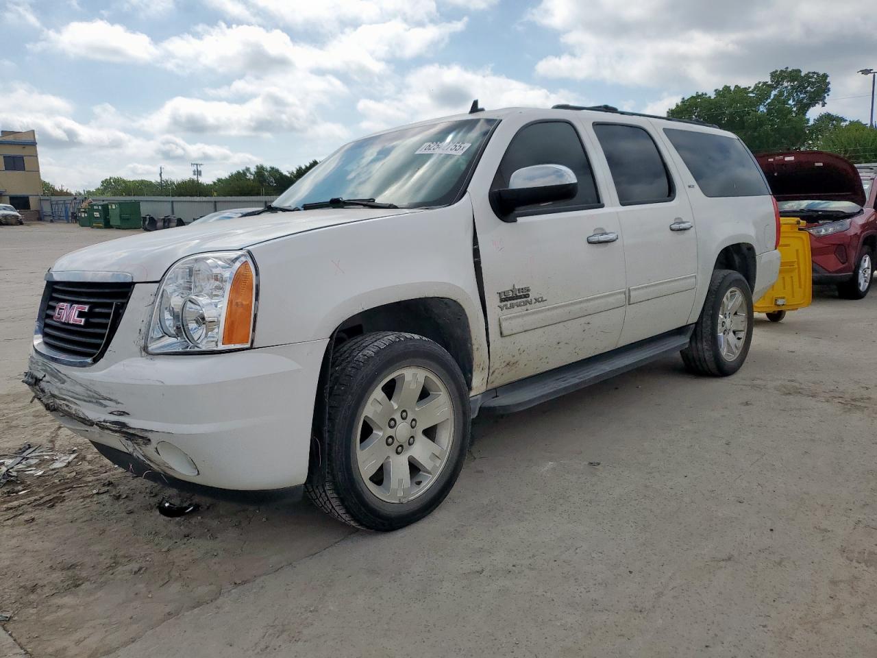 GMC YUKON 2013