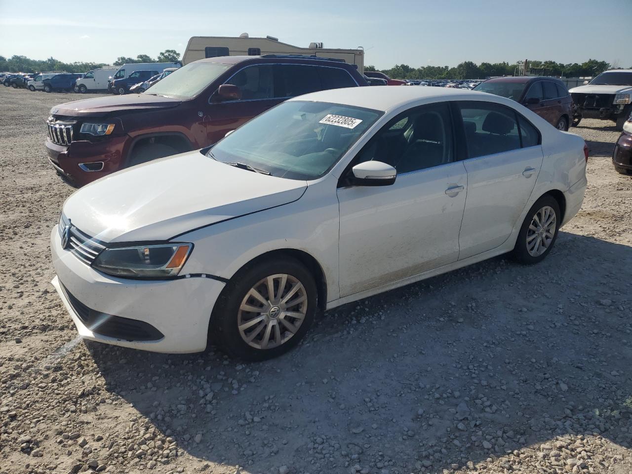 VOLKSWAGEN JETTA SE 2013