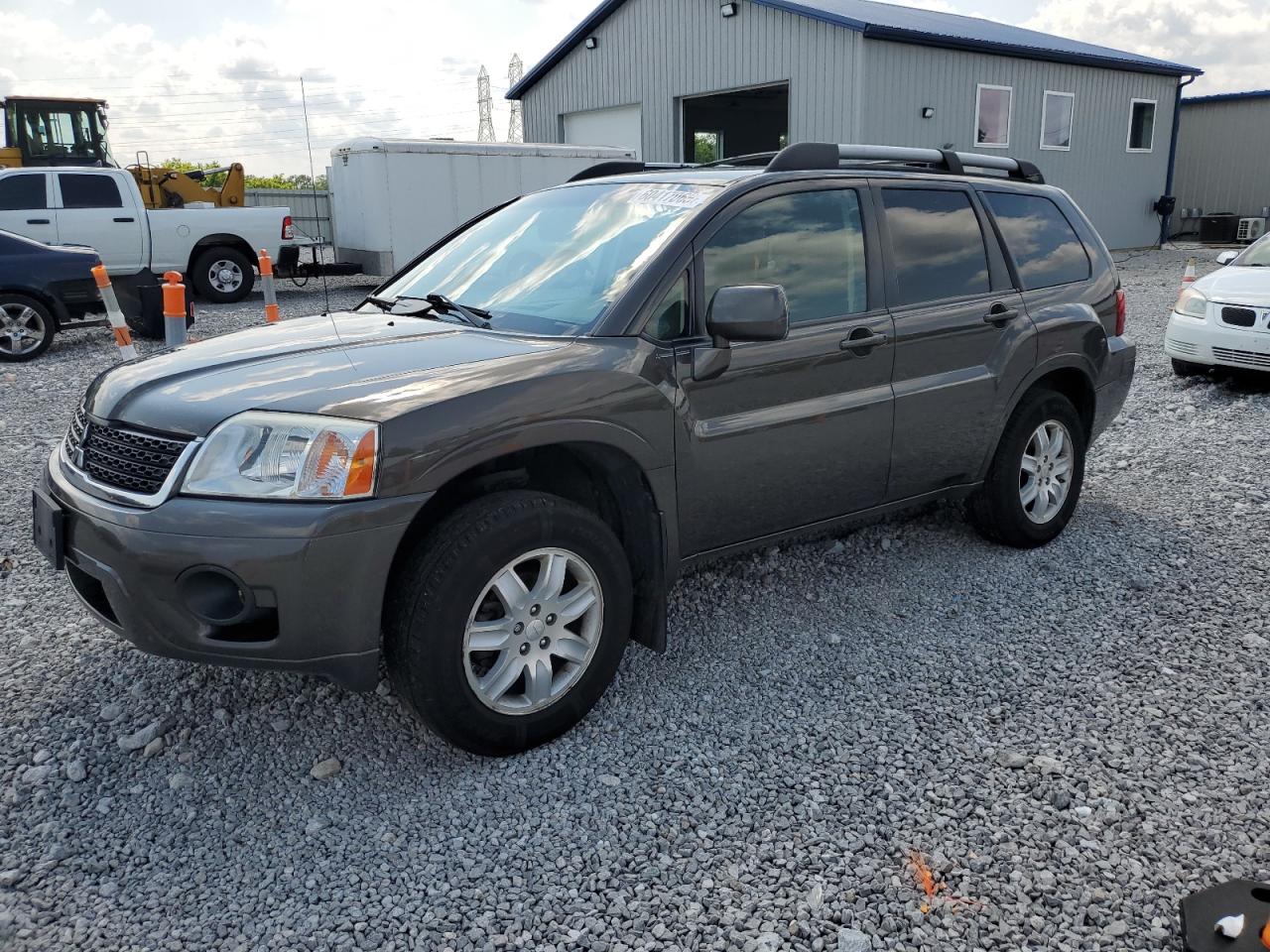 MITSUBISHI ENDEAVOR L 2011