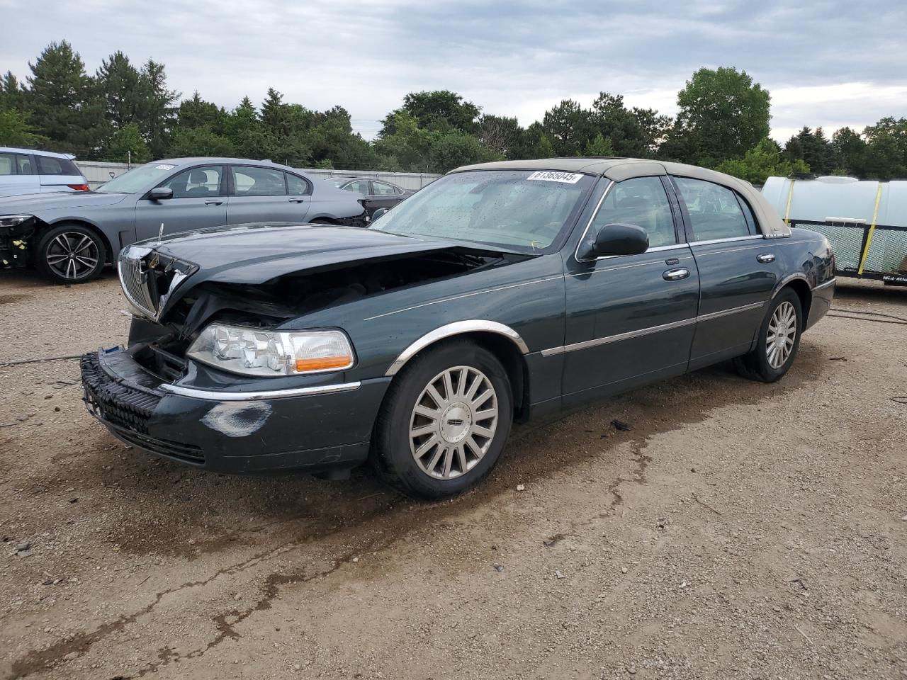 LINCOLN TOWN CAR S 2003