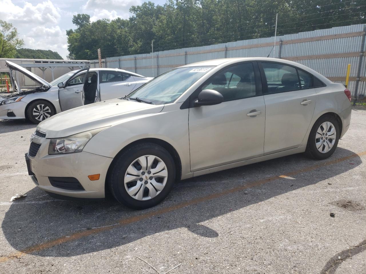 CHEVROLET CRUZE LS 2013
