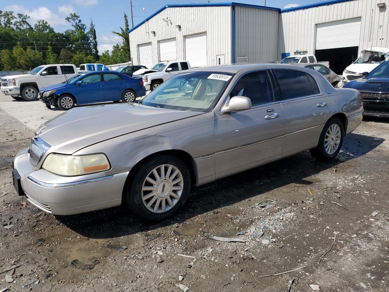 LINCOLN TOWN CAR E 2003