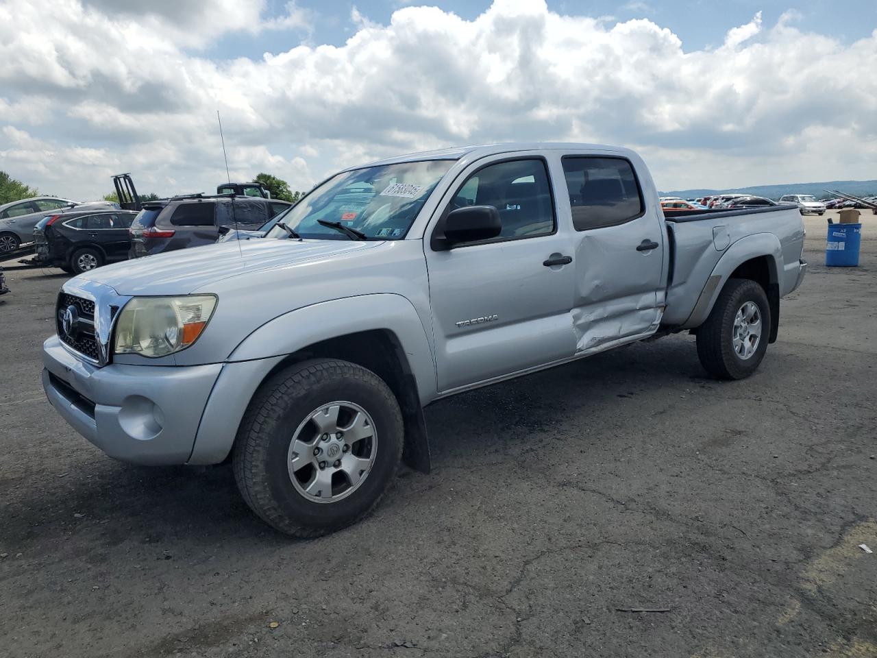 TOYOTA TACOMA 2011