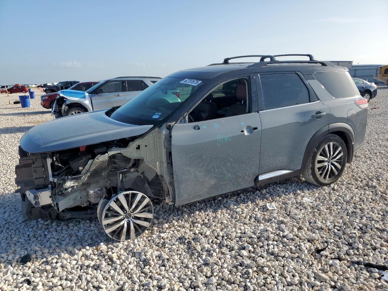 NISSAN PATHFINDER 2022