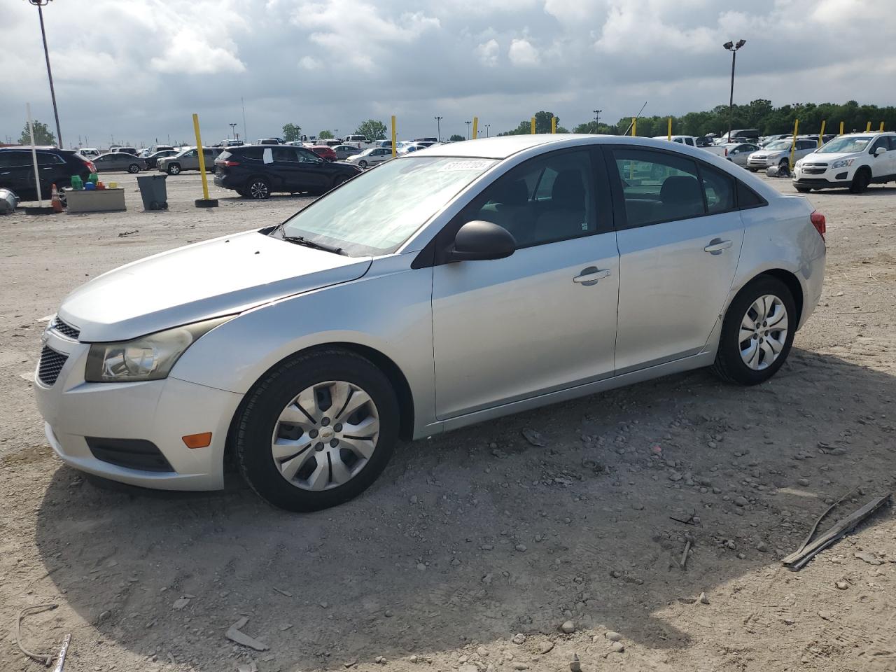 CHEVROLET CRUZE LS 2013