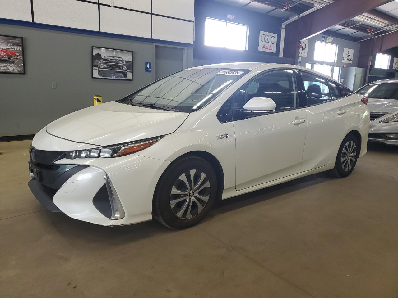 TOYOTA PRIUS PRIM 2020
