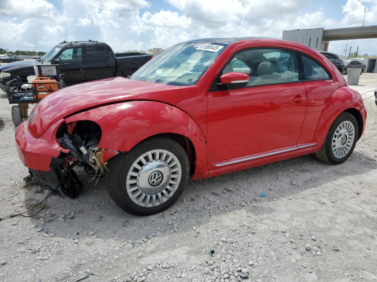VOLKSWAGEN BEETLE 2014