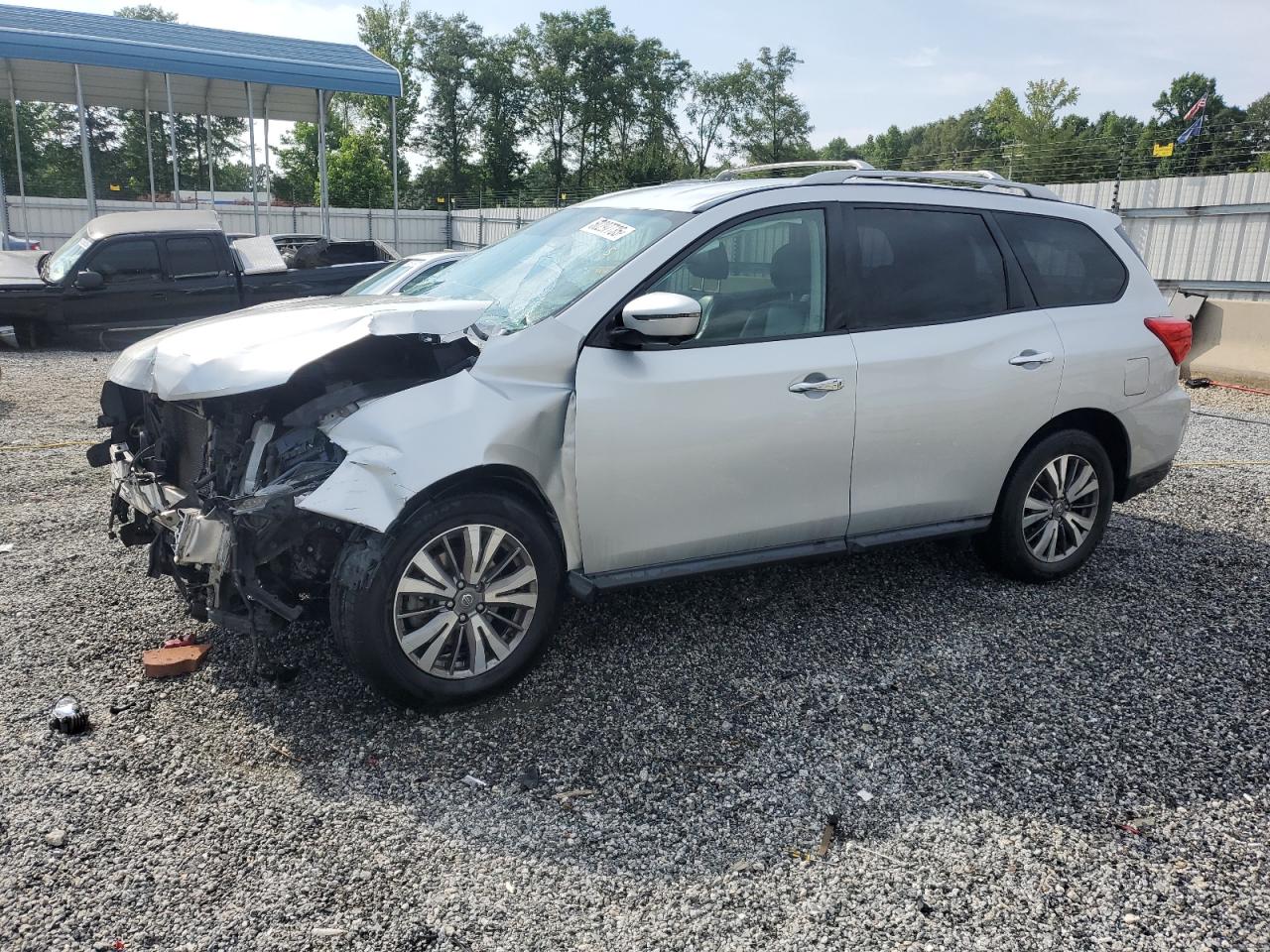NISSAN PATHFINDER 2020
