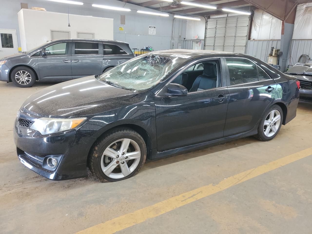 TOYOTA CAMRY L 2014