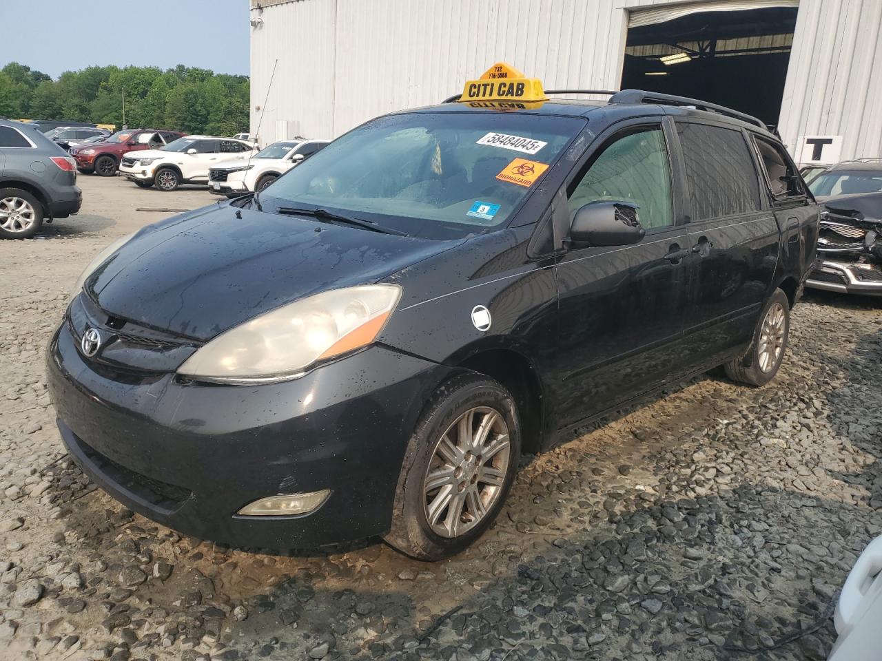 TOYOTA SIENNA LE 2008