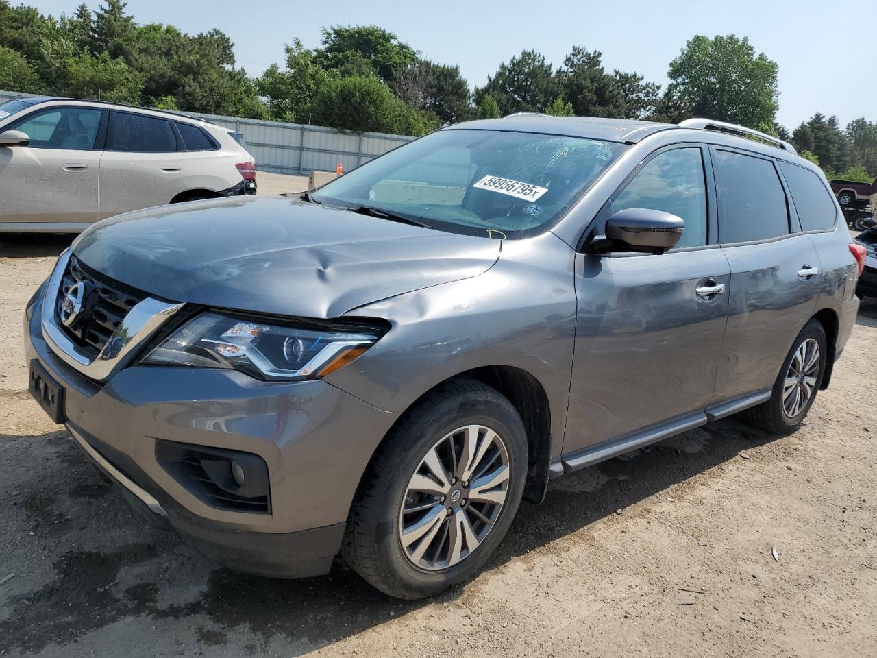 NISSAN PATHFINDER 2017