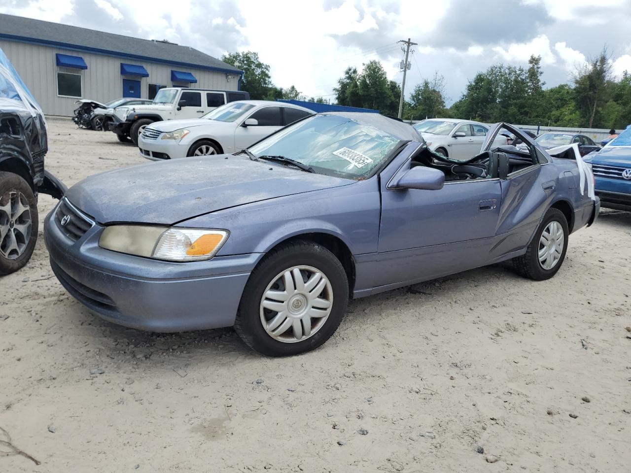 TOYOTA CAMRY CE 2000